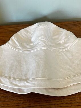 L.L. Bean White Oversized Linen Drawstring Bucket Hat
